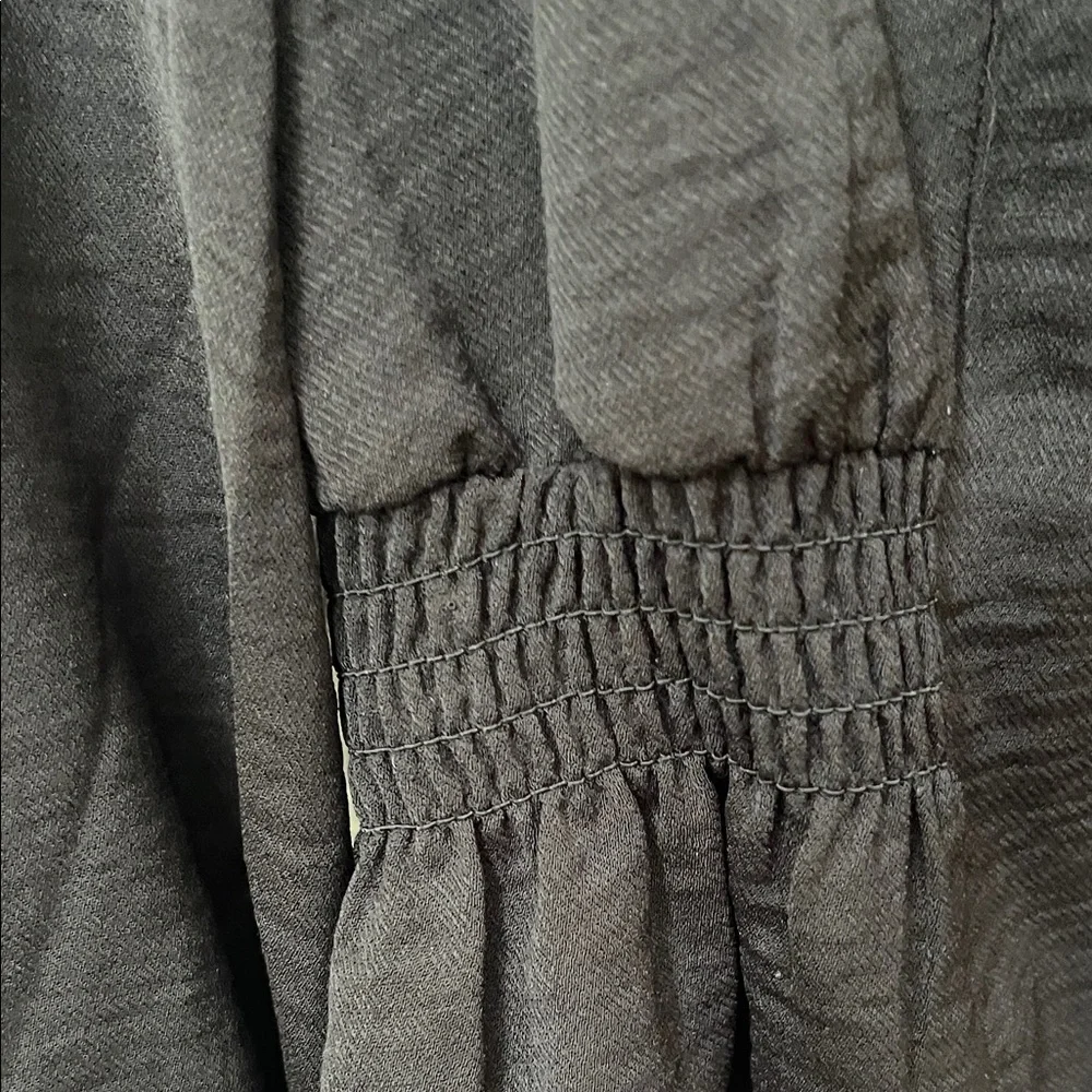 Topshop Black V-Neck Blouse NWT Nordstrom - Picture 3 of 7
